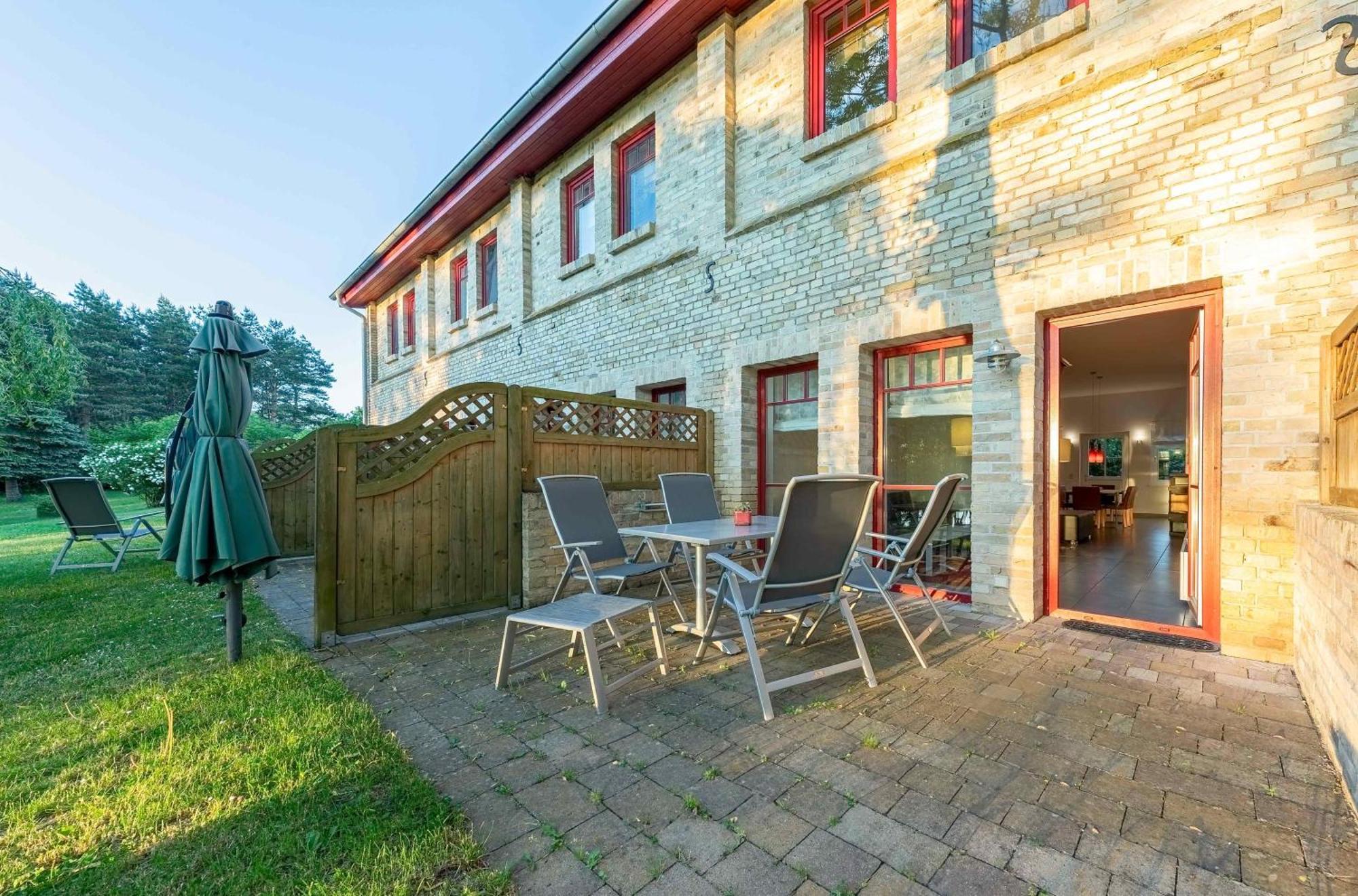 Ferienwohnung Haubentaucher - Historische Scheune Mit Seezugang Im Naturpark Fuer Familienurlaub Mit Hund Jabel Exterior foto